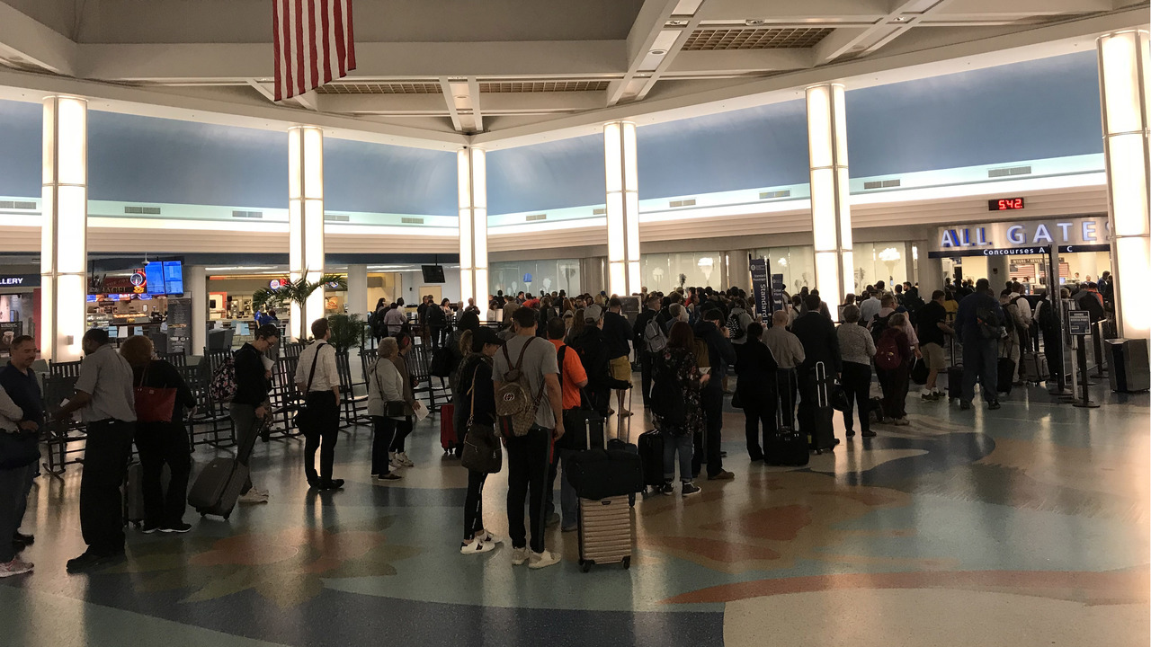 Warning for Jacksonville airport travelers to arrive early